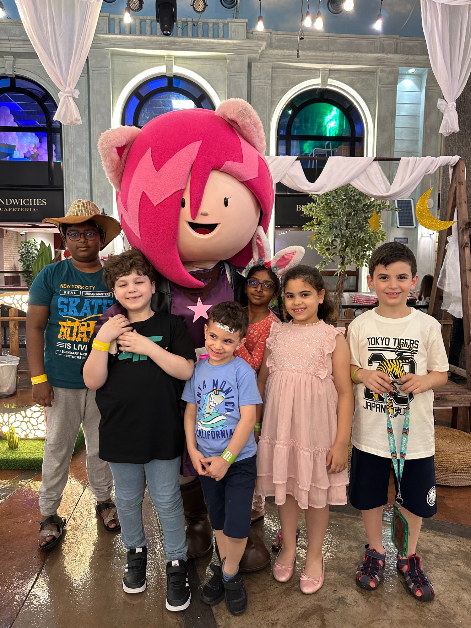 Live Performances - Mascot